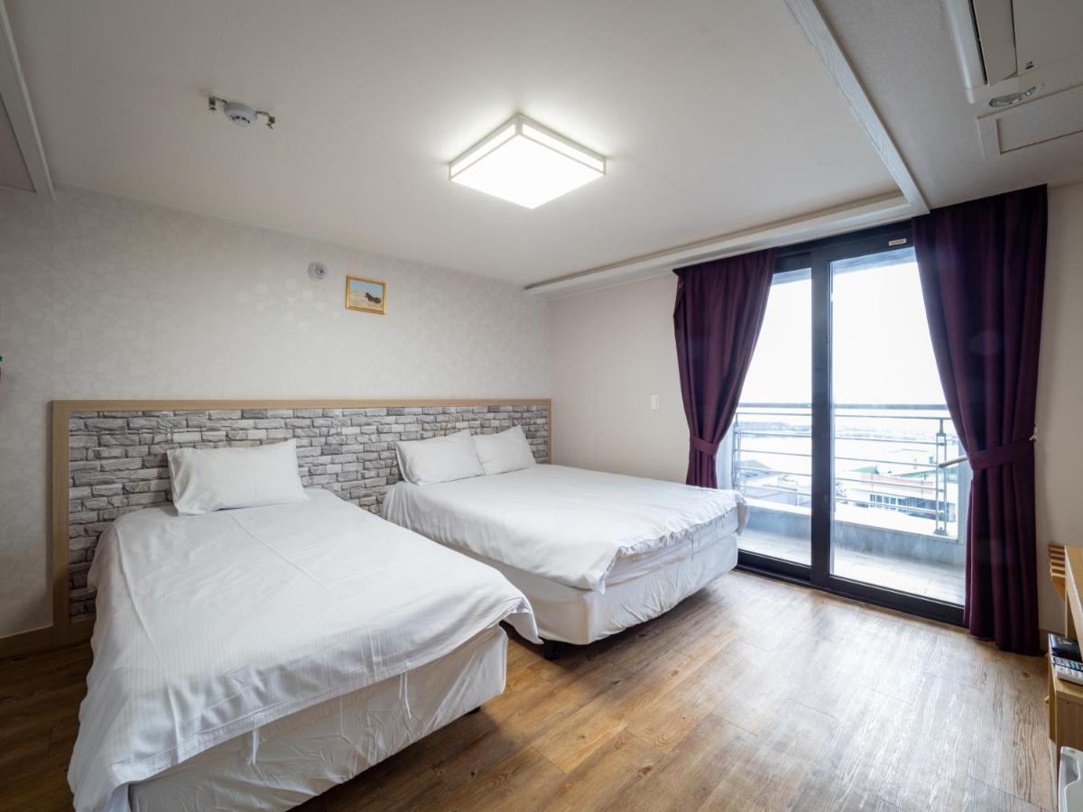 Jeju Moseulpo Hotel Seogwipo Exterior photo