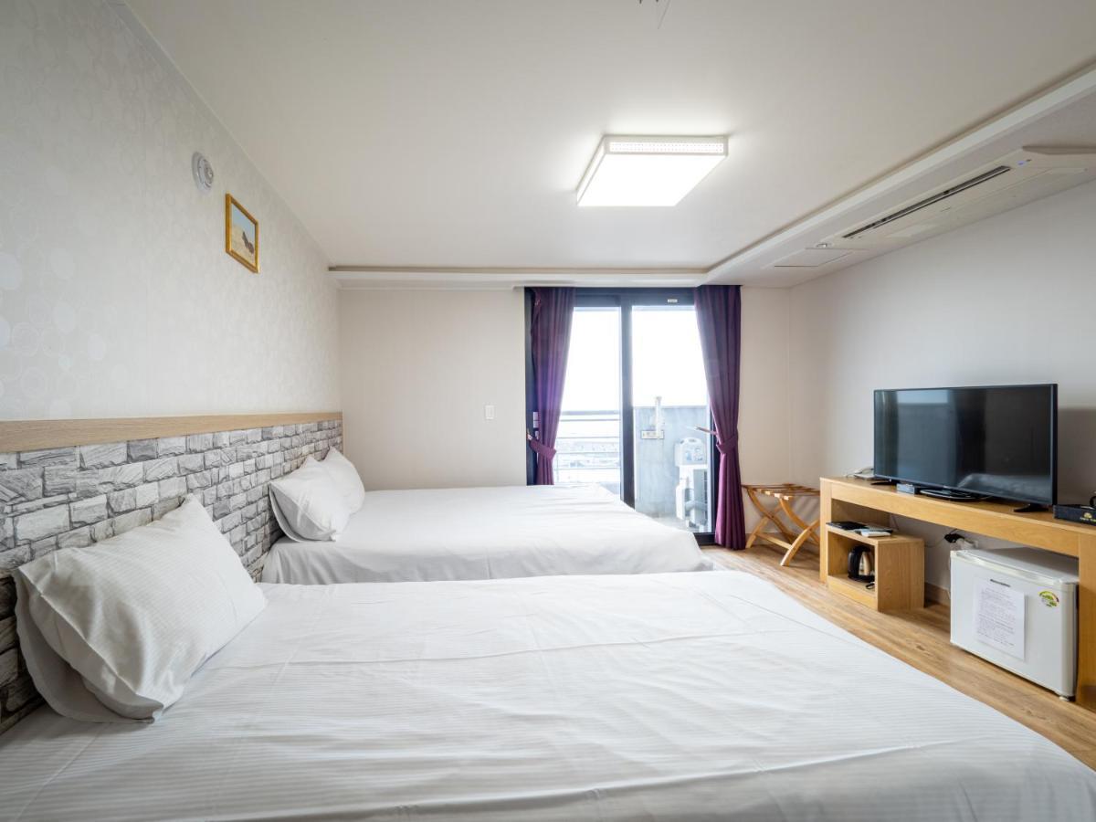 Jeju Moseulpo Hotel Seogwipo Exterior photo