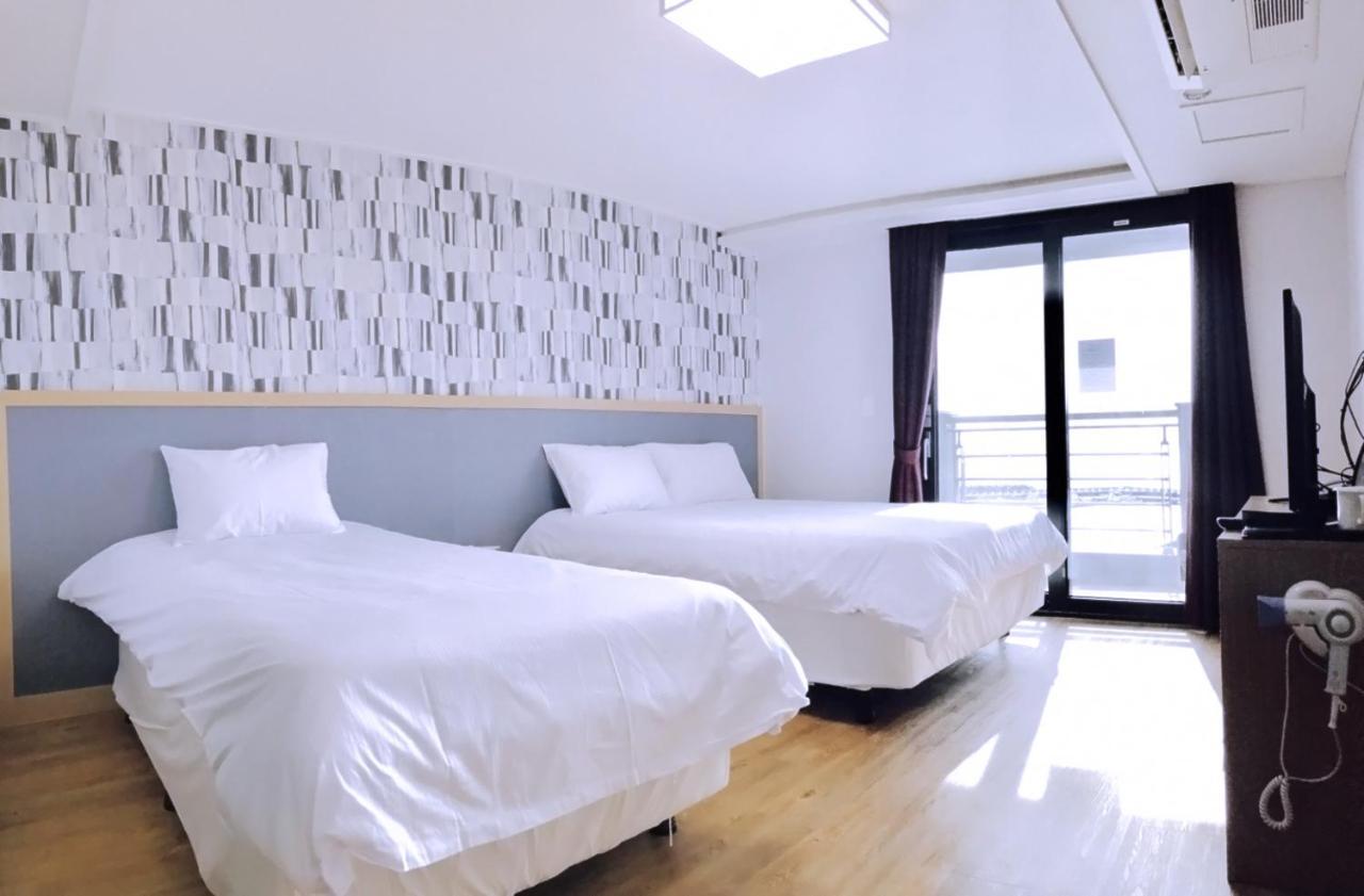 Jeju Moseulpo Hotel Seogwipo Exterior photo